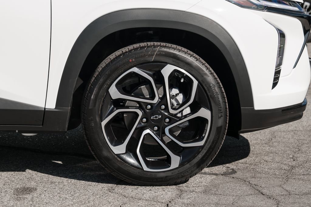 New 2026 Chevrolet Trax RS w/ Driver Confidence Package FWD image 12