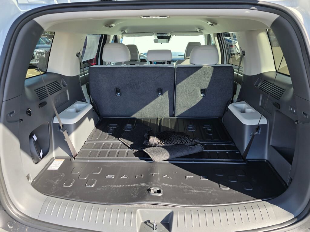 New 2026 Hyundai Santa Fe SE image 11