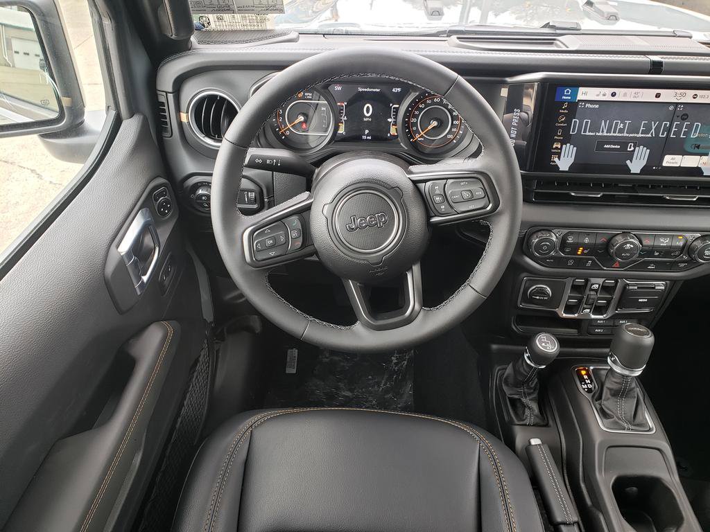 New 2026 Jeep Gladiator Sport AWD/4WD image 15