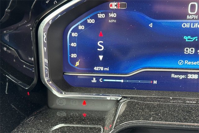 Used 2025 Chevrolet Silverado 1500 LT image 38