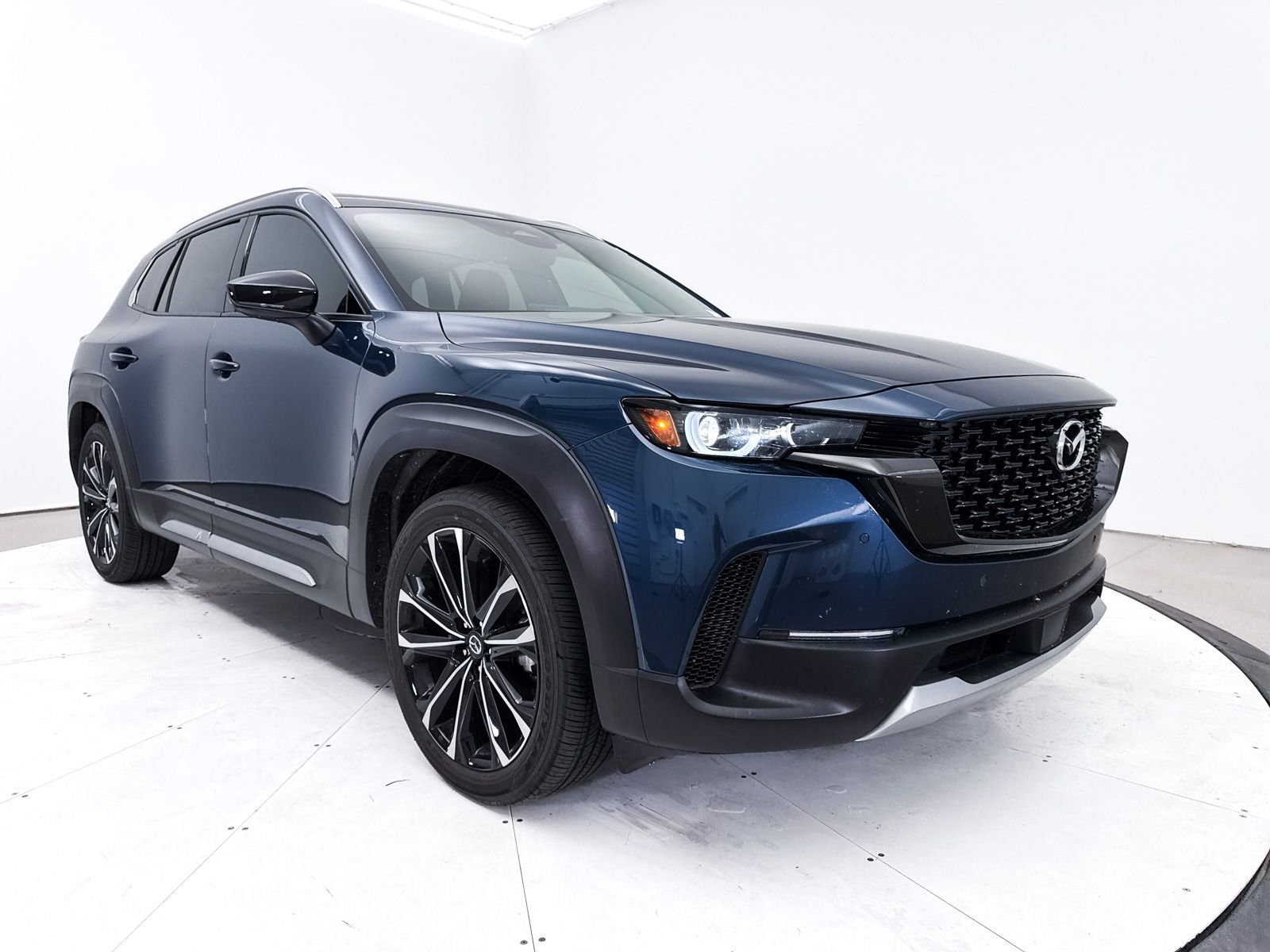 Certified 2025 MAZDA CX-50 2.5 Turbo w/ Accent Package image 13