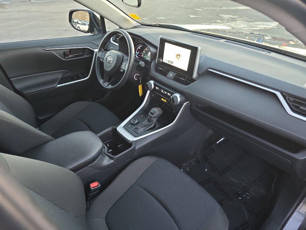 Used 2025 Toyota RAV4 LE image 25