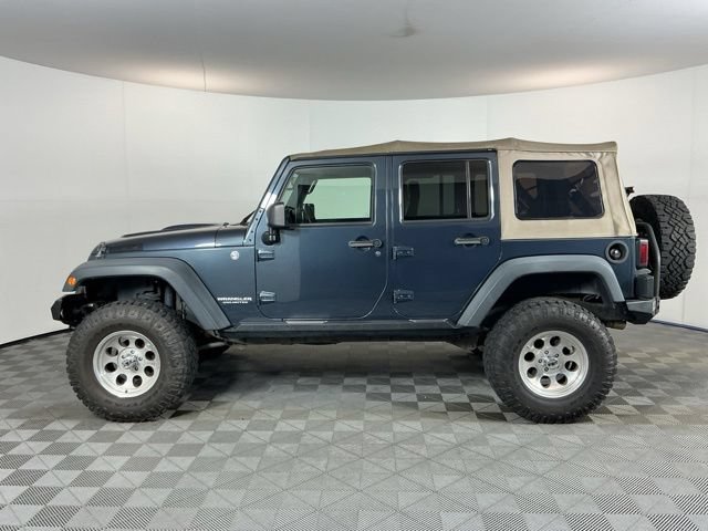 Used 2008 Jeep Wrangler Unlimited Rubicon w/ Dual Top Group AWD/4WD image 8