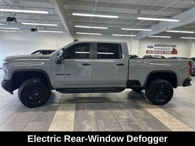 Used 2025 Chevrolet Silverado 2500 ZR2 w/ Technology Package AWD/4WD image 17
