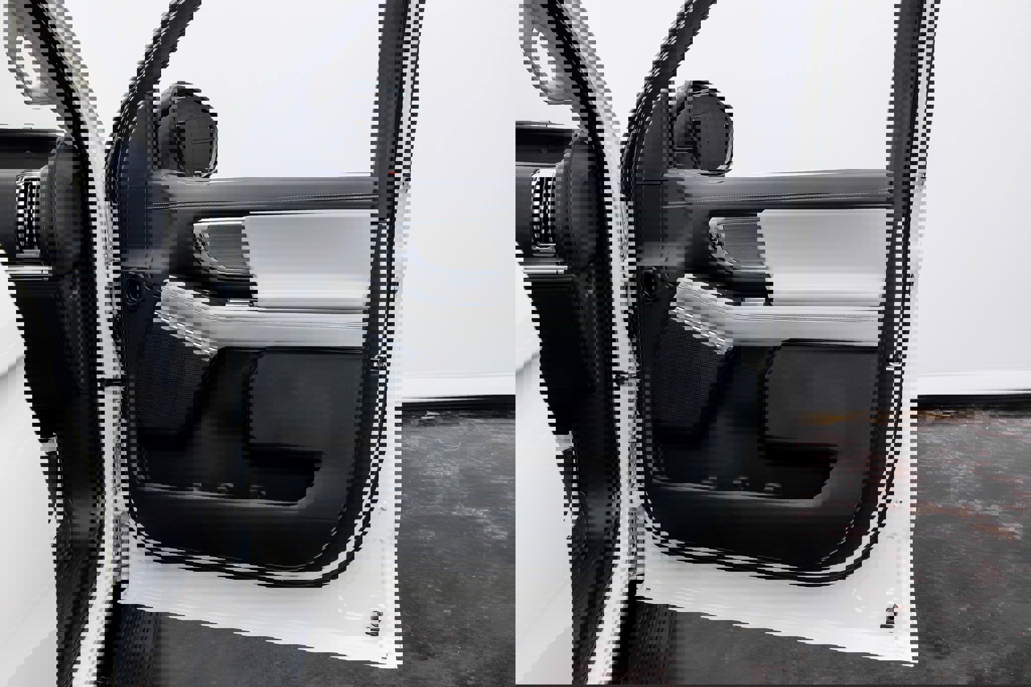 Used 2025 Ford Expedition Platinum w/ Driver's Package image 35