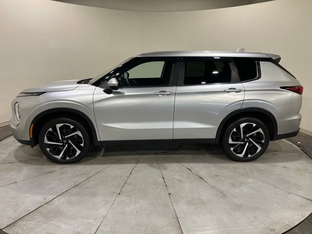 Used 2022 Mitsubishi Outlander ES image 8