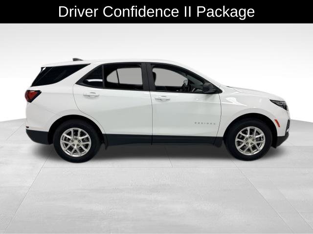 Certified 2022 Chevrolet Equinox LS w/ LS Convenience Package AWD/4WD image 5