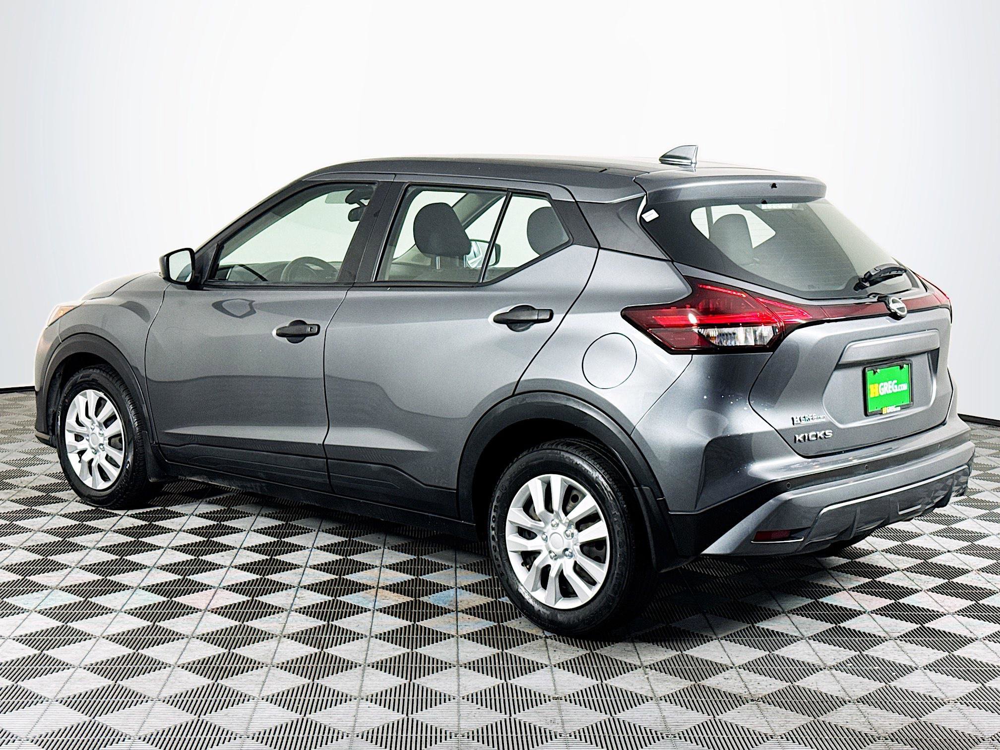 Used 2023 Nissan Kicks S image 6