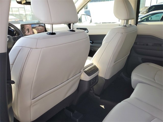 New 2026 Nissan Pathfinder SL image 16