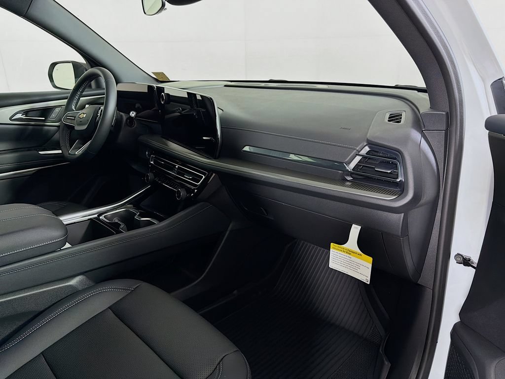 New 2026 Chevrolet Traverse LT w/ LPO, Floor Liner Package AWD/4WD image 25
