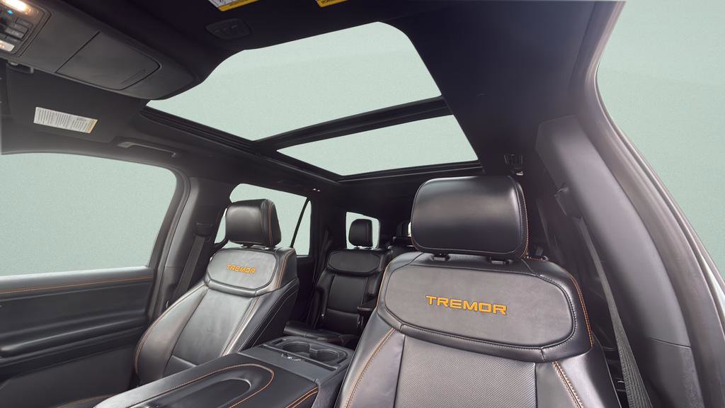 Certified 2025 Ford Expedition Tremor AWD/4WD image 28