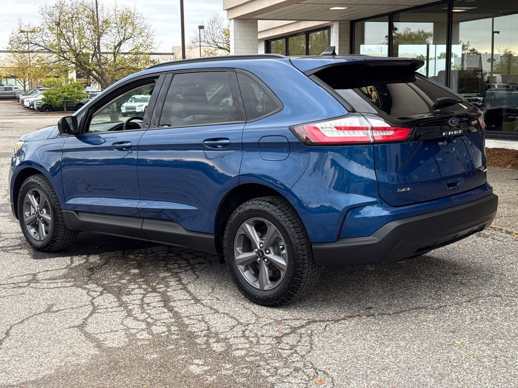 Used 2023 Ford Edge SEL w/ Sport Appearance Package AWD/4WD image 11