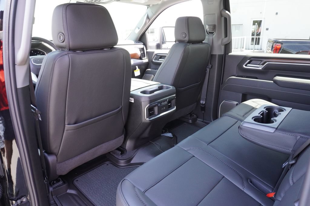 New 2025 GMC Sierra 2500 Denali w/ Denali Reserve Package AWD/4WD image 13