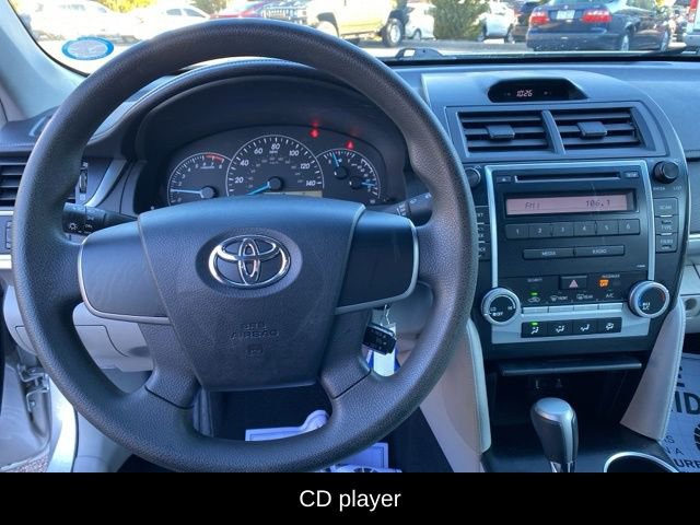 Used 2012 Toyota Camry L image 8