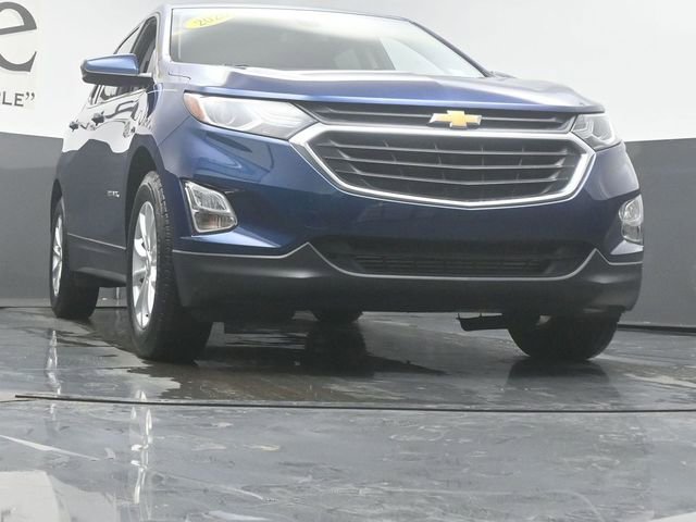 Used 2020 Chevrolet Equinox LT w/ Driver Convenience Package image 3