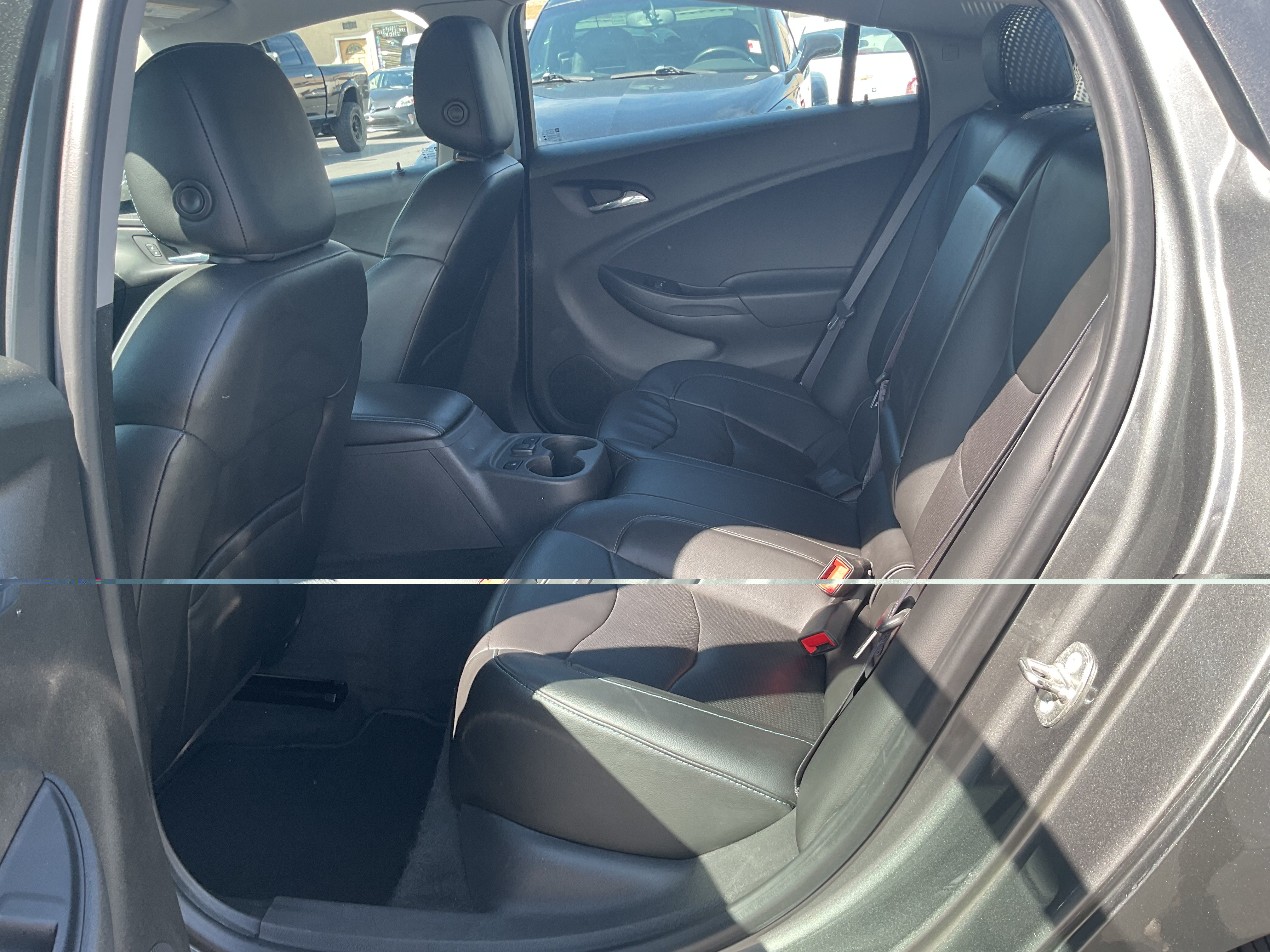Used 2017 Chevrolet Volt Premier FWD image 11