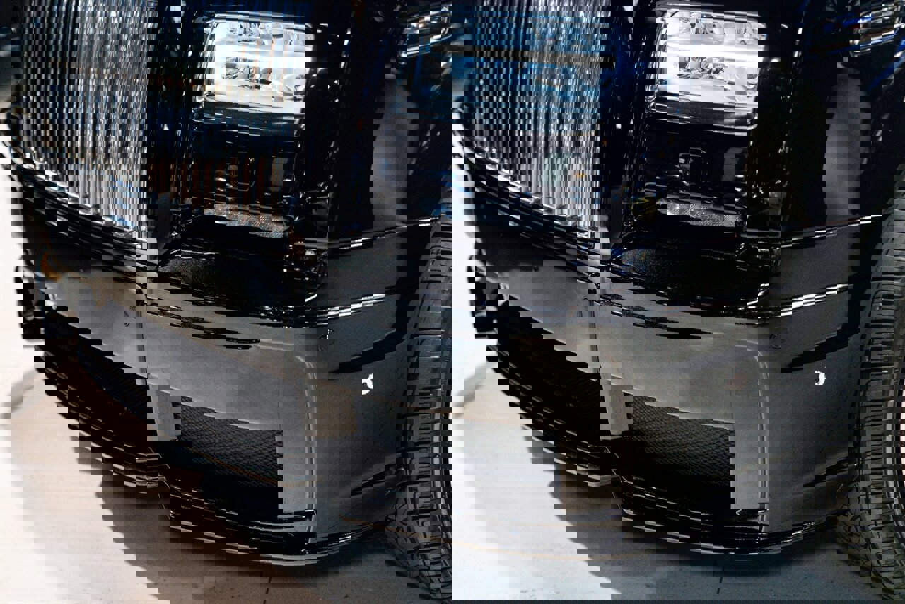 Used 2015 Rolls-Royce Phantom Drophead Coupe image 27