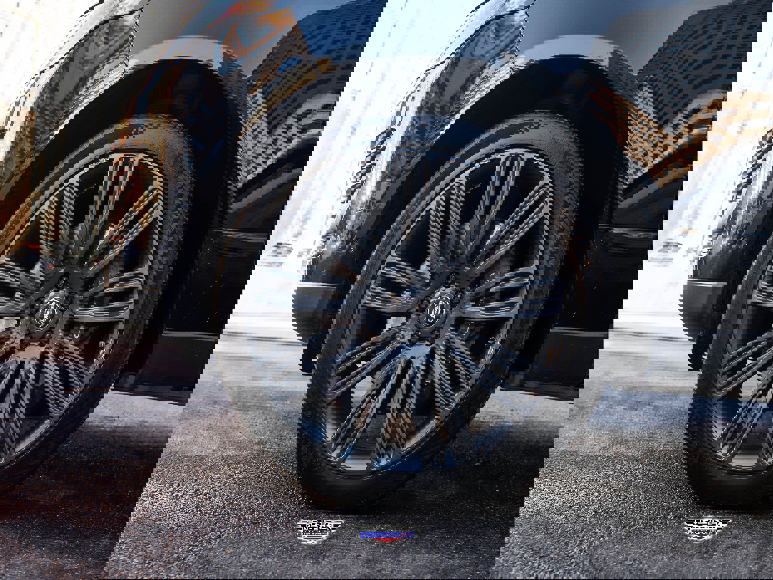 Used 2020 Land Rover Range Rover HSE image 10