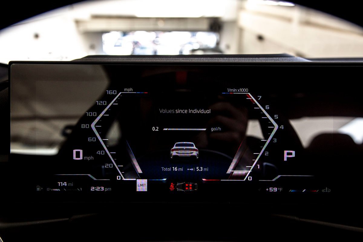 Used 2025 BMW M440i Coupe w/ Premium Package image 12