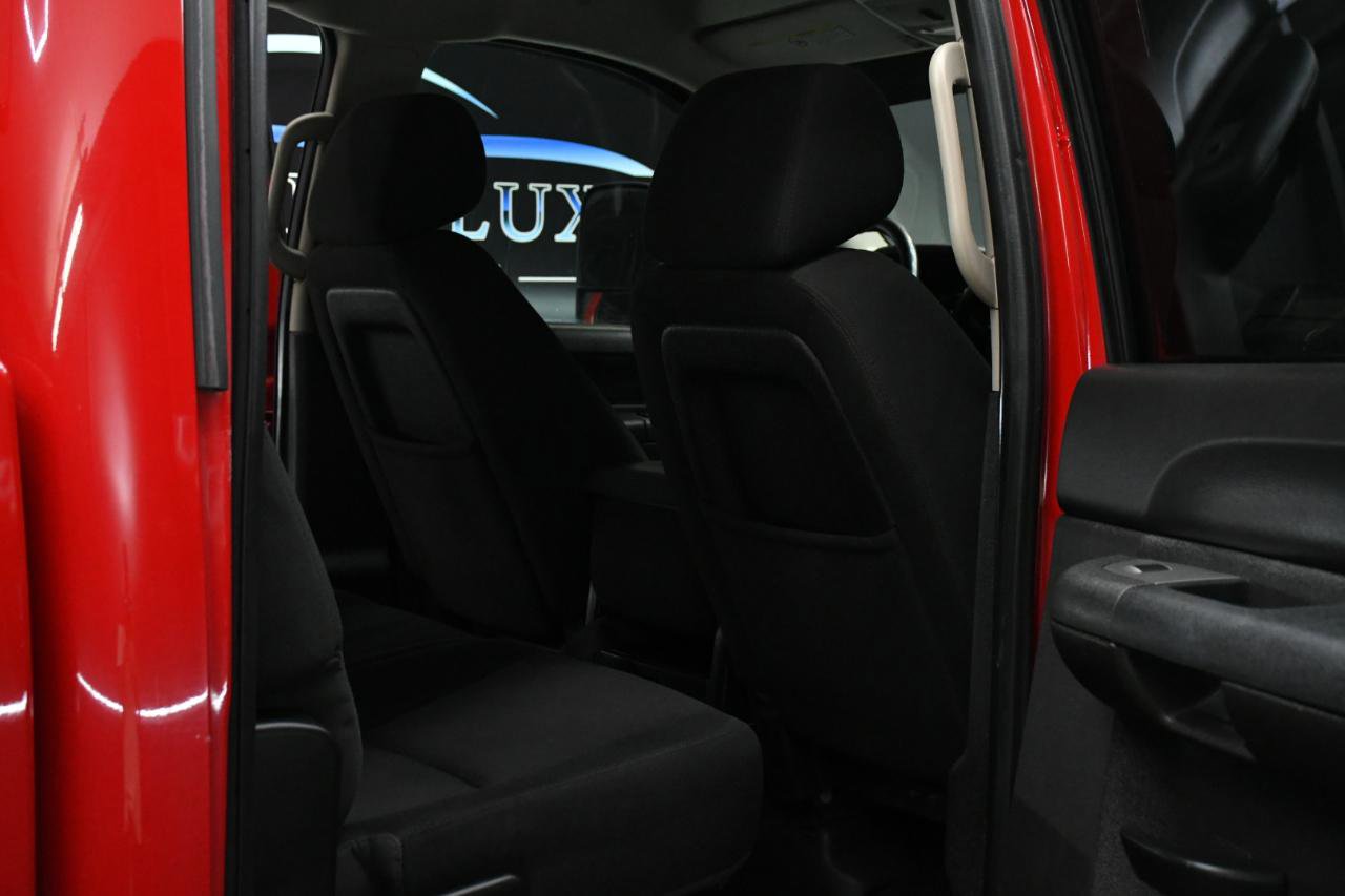 Used 2014 GMC Sierra 3500 SLE w/ SLE Preferred Package AWD/4WD image 32