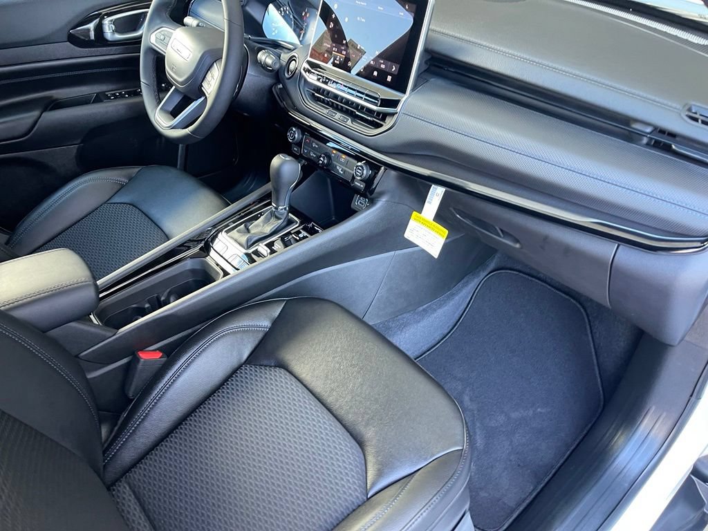 New 2026 Jeep Compass Latitude AWD/4WD image 14