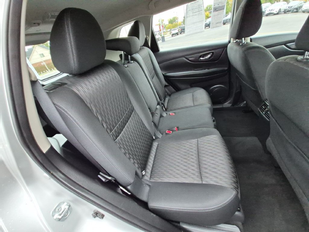 Used 2018 Nissan Rogue S AWD/4WD image 24