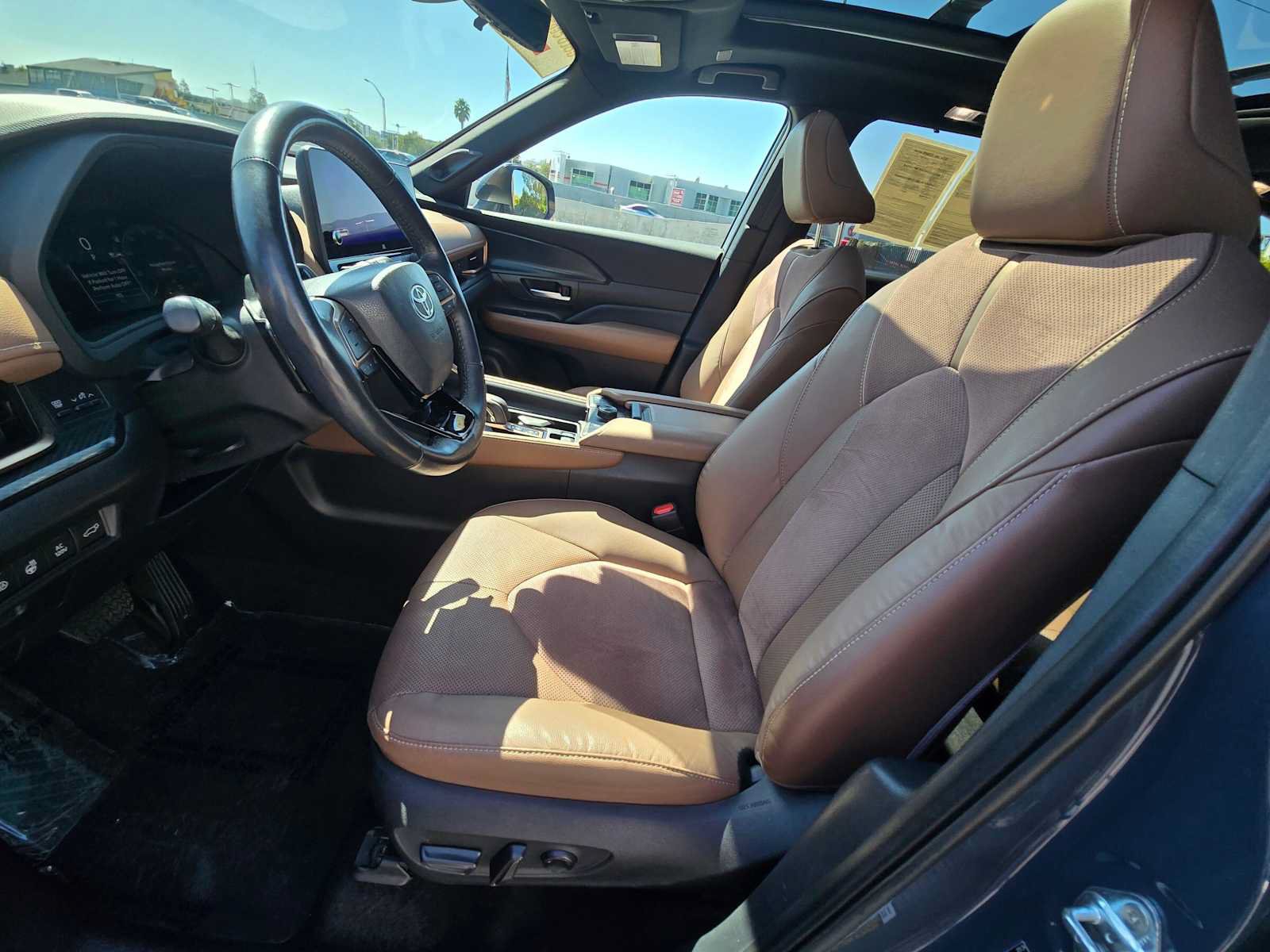 Used 2024 Toyota Grand Highlander AWD Hybrid image 25