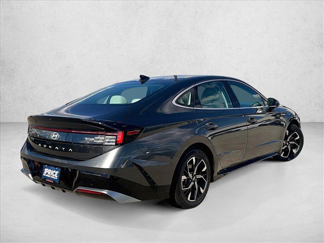 Used 2025 Hyundai Sonata SEL FWD image 2