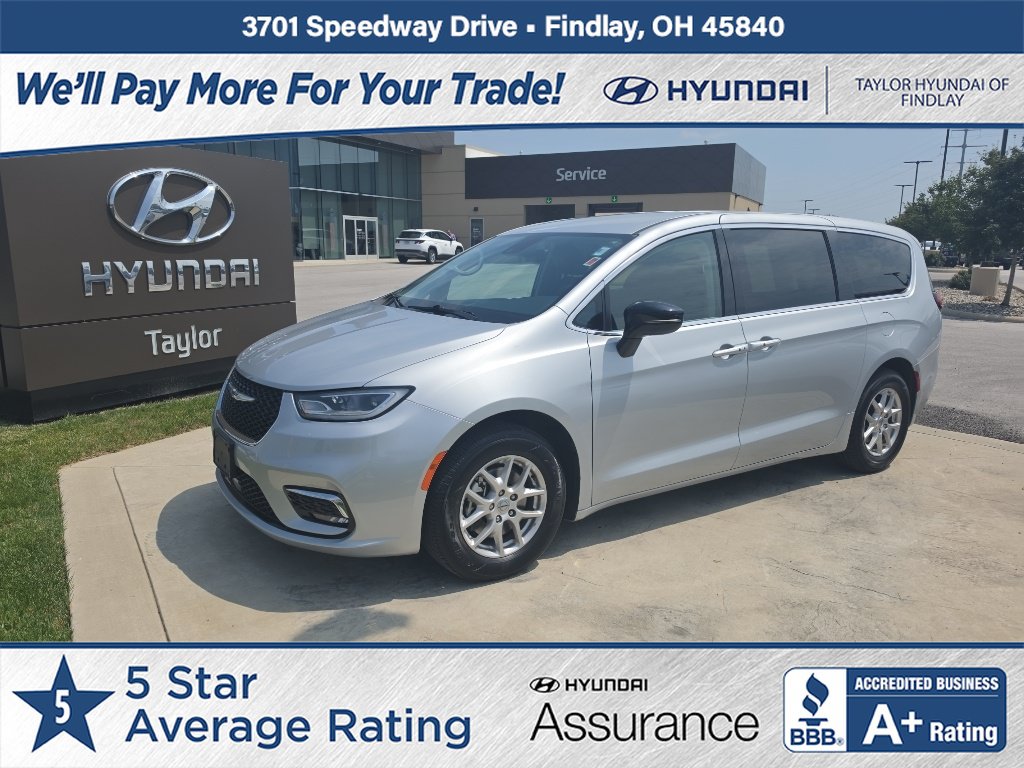 Used 2024 Chrysler Pacifica Touring-L