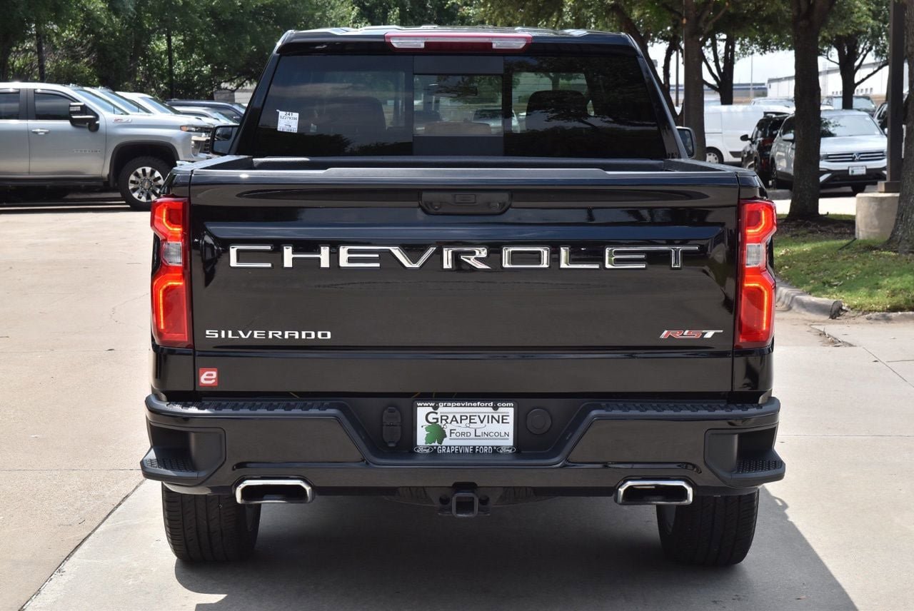 Used 2025 Chevrolet Silverado 1500 RST w/ Convenience Package II AWD/4WD image 9