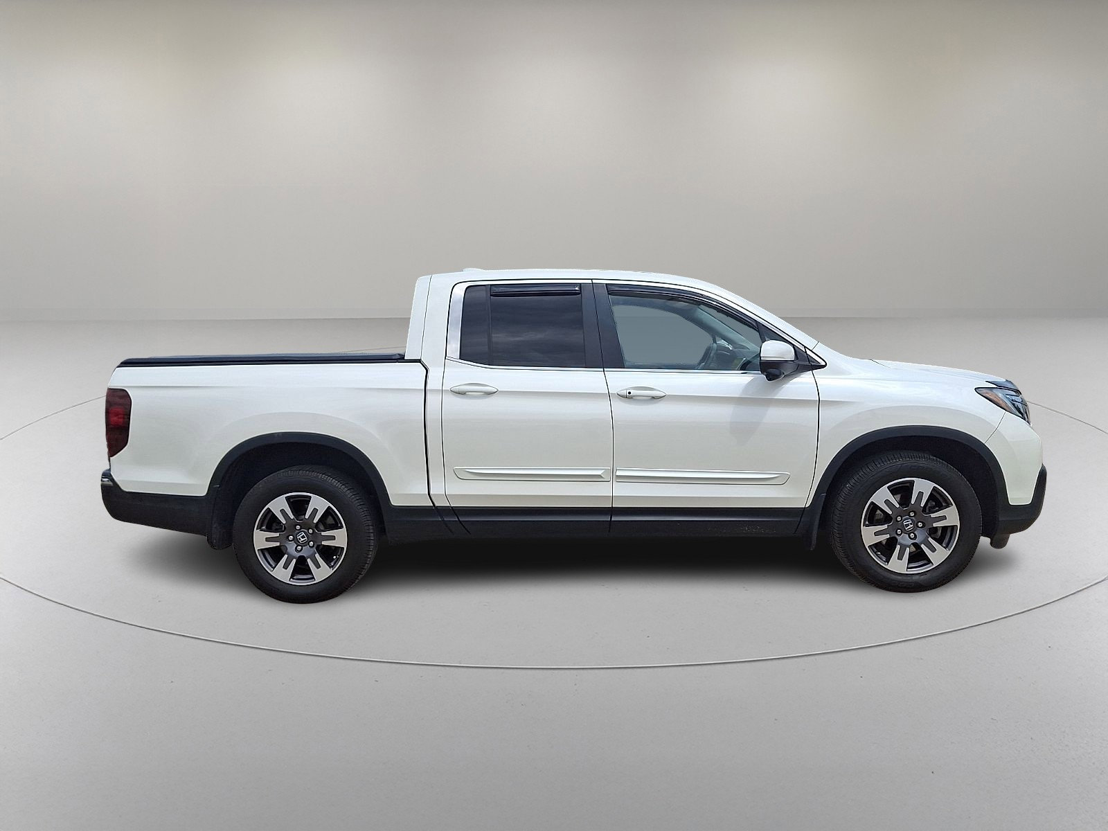 Used 2017 Honda Ridgeline RTL-T image 12