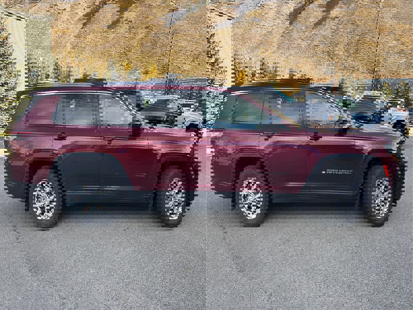 Used 2022 Jeep Grand Cherokee L Limited image 10