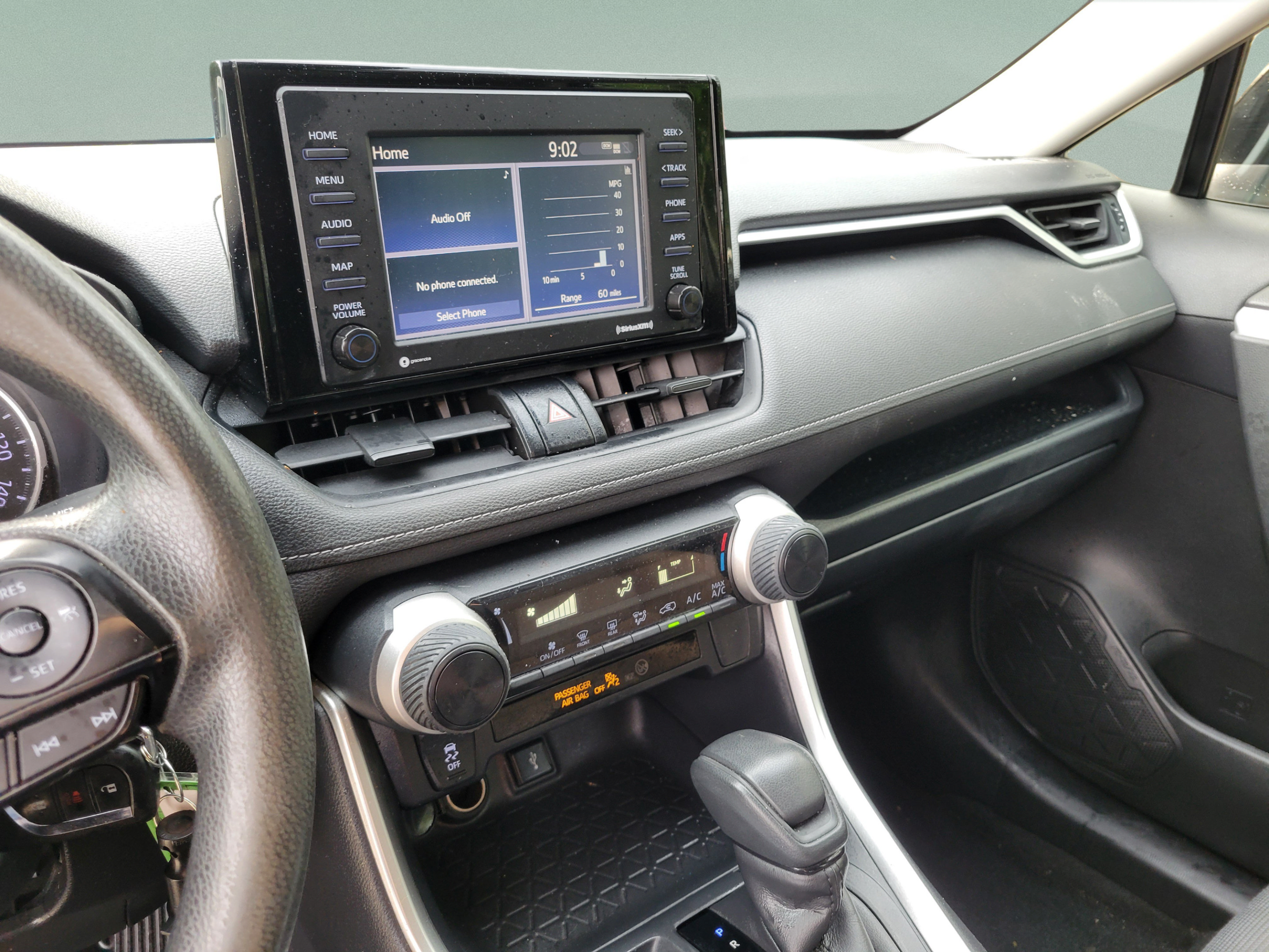 Used 2020 Toyota RAV4 LE w/ Carpet Mat Package FWD image 21