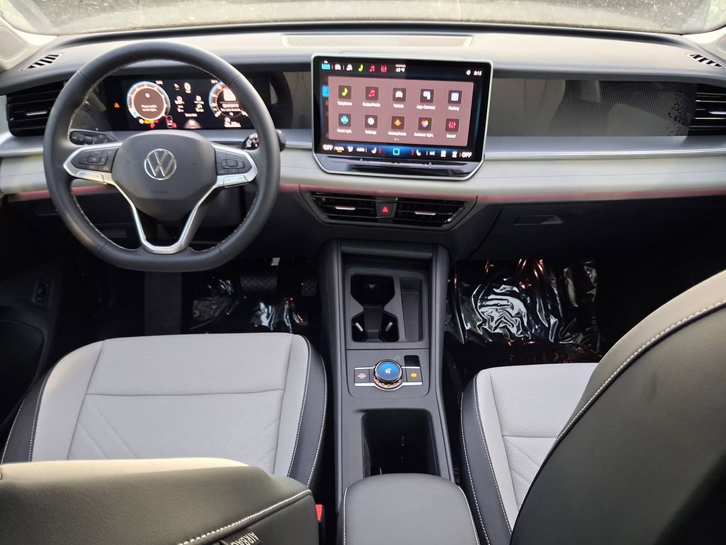 New 2026 Volkswagen Tiguan SE FWD image 6