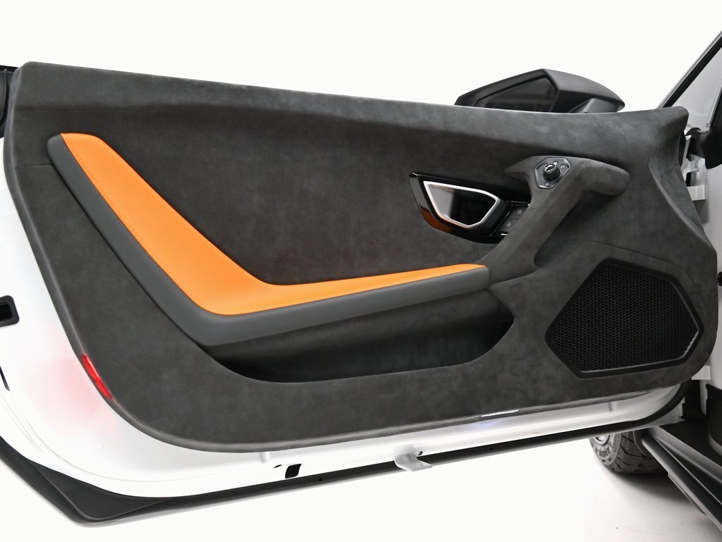 Used 2024 Lamborghini Huracan Sterrato image 22