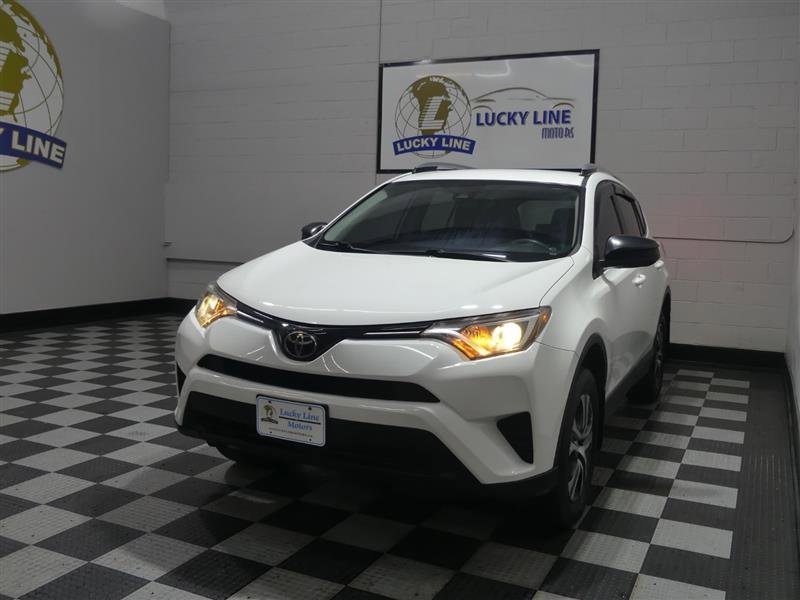 Used 2018 Toyota RAV4 LE w/ All Weather Liner Package image 4