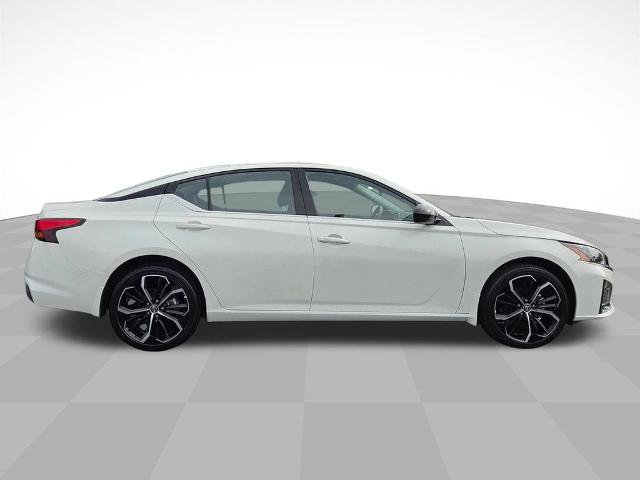 Certified 2025 Nissan Altima 2.5 SR AWD/4WD image 2