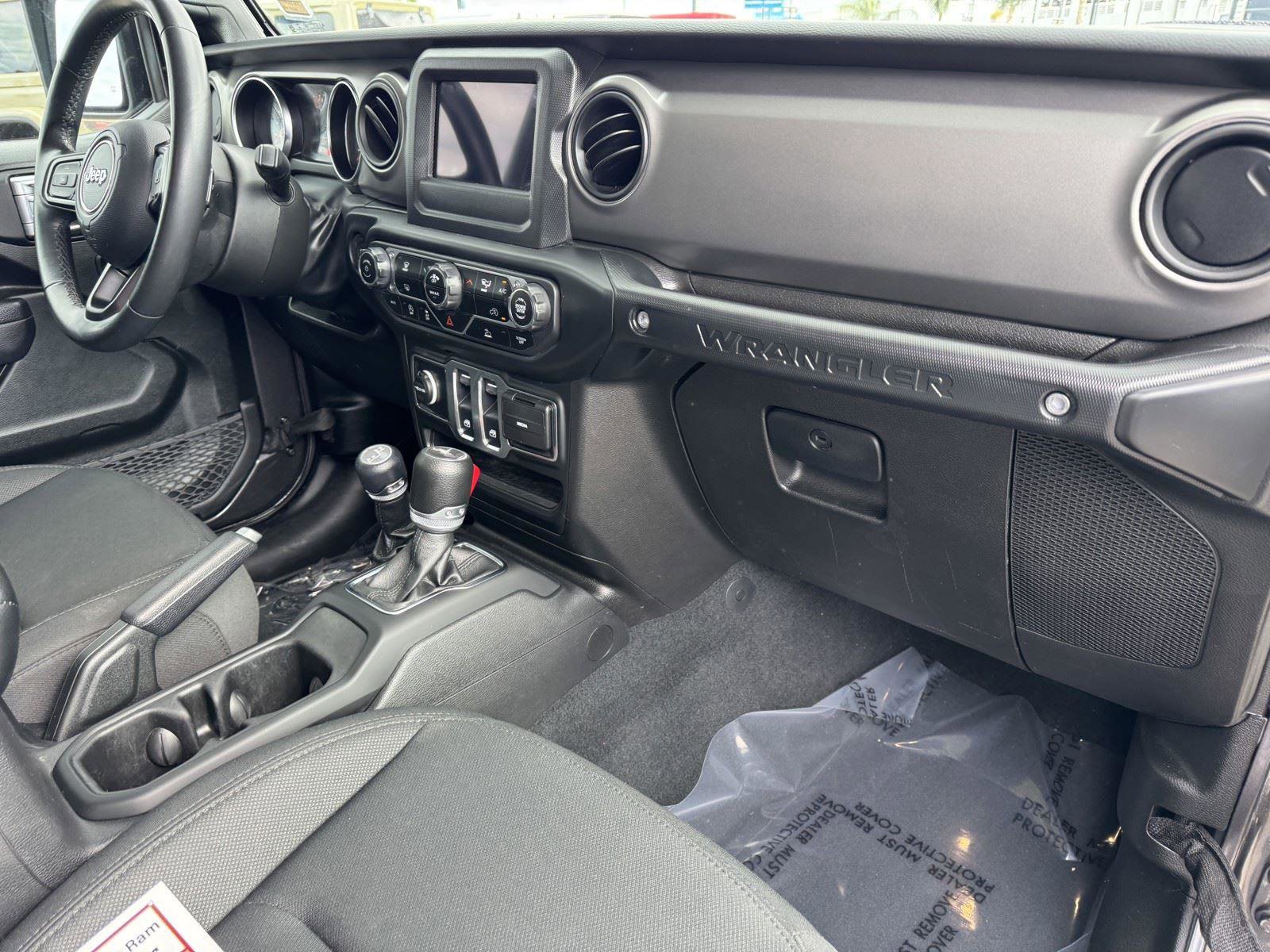 Used 2022 Jeep Wrangler Sport AWD/4WD image 7