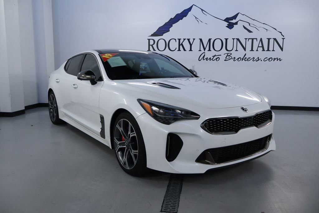 Used 2019 Kia Stinger GT2 image 1