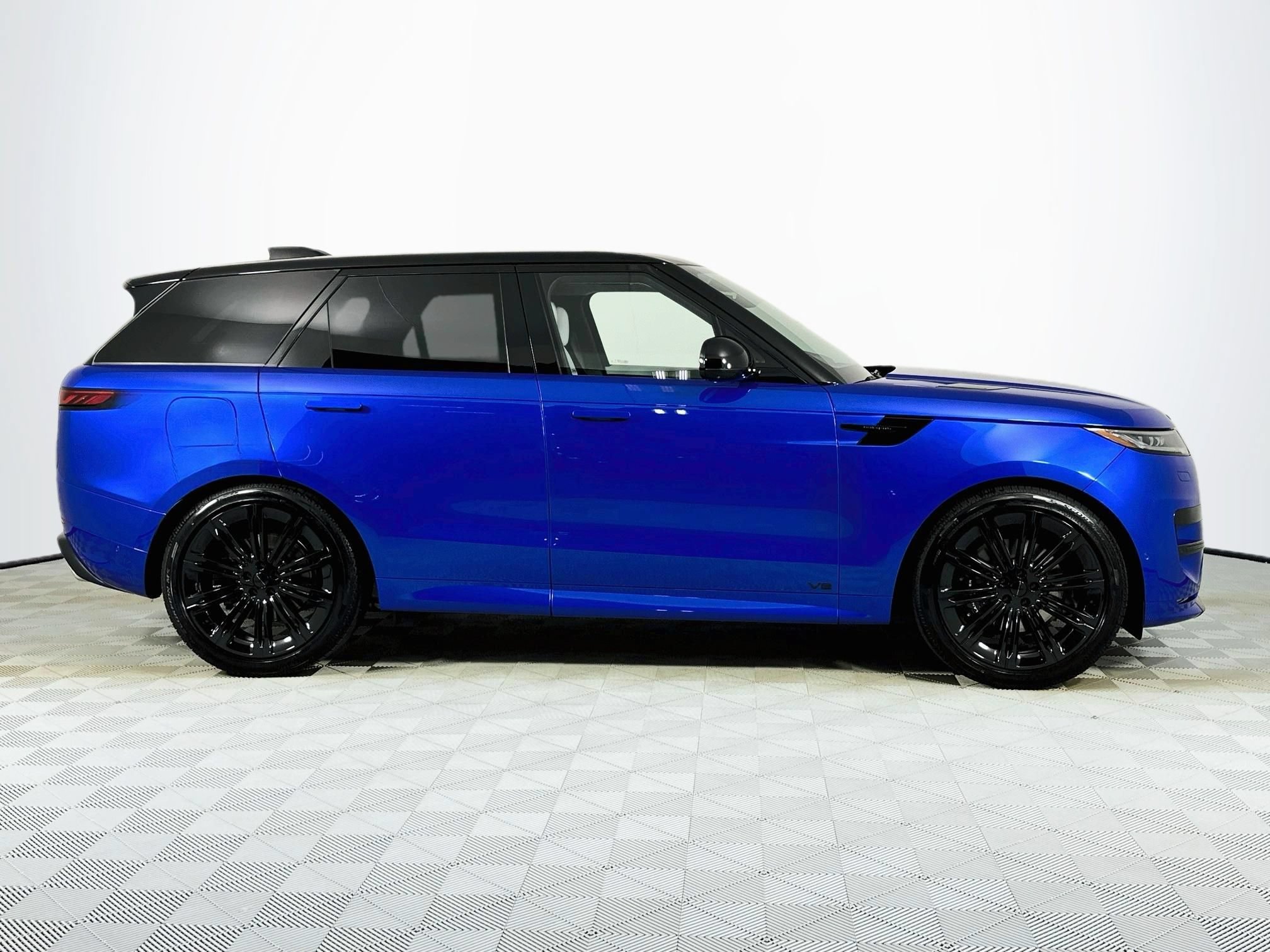 New 2026 Land Rover Range Rover Sport Autobiography AWD/4WD image 4