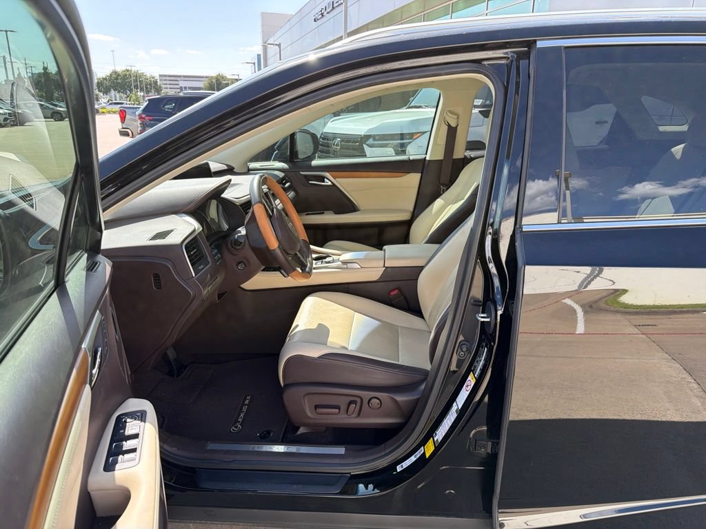Used 2019 Lexus RX 350 FWD w/ Navigation Package image 2