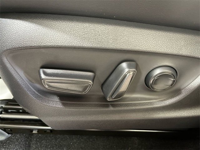 New 2026 Toyota Crown Platinum image 12