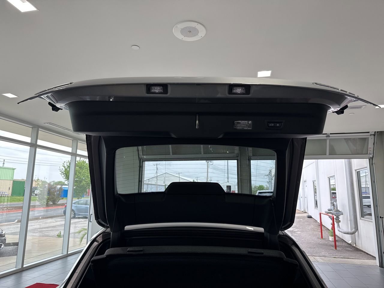 Used 2025 BMW X2 xDrive28i w/ Technology Package image 10