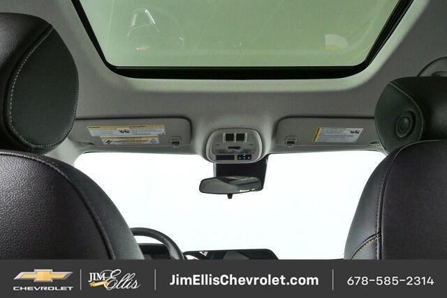 New 2026 Chevrolet Trax LT w/ Sunroof Package FWD image 16