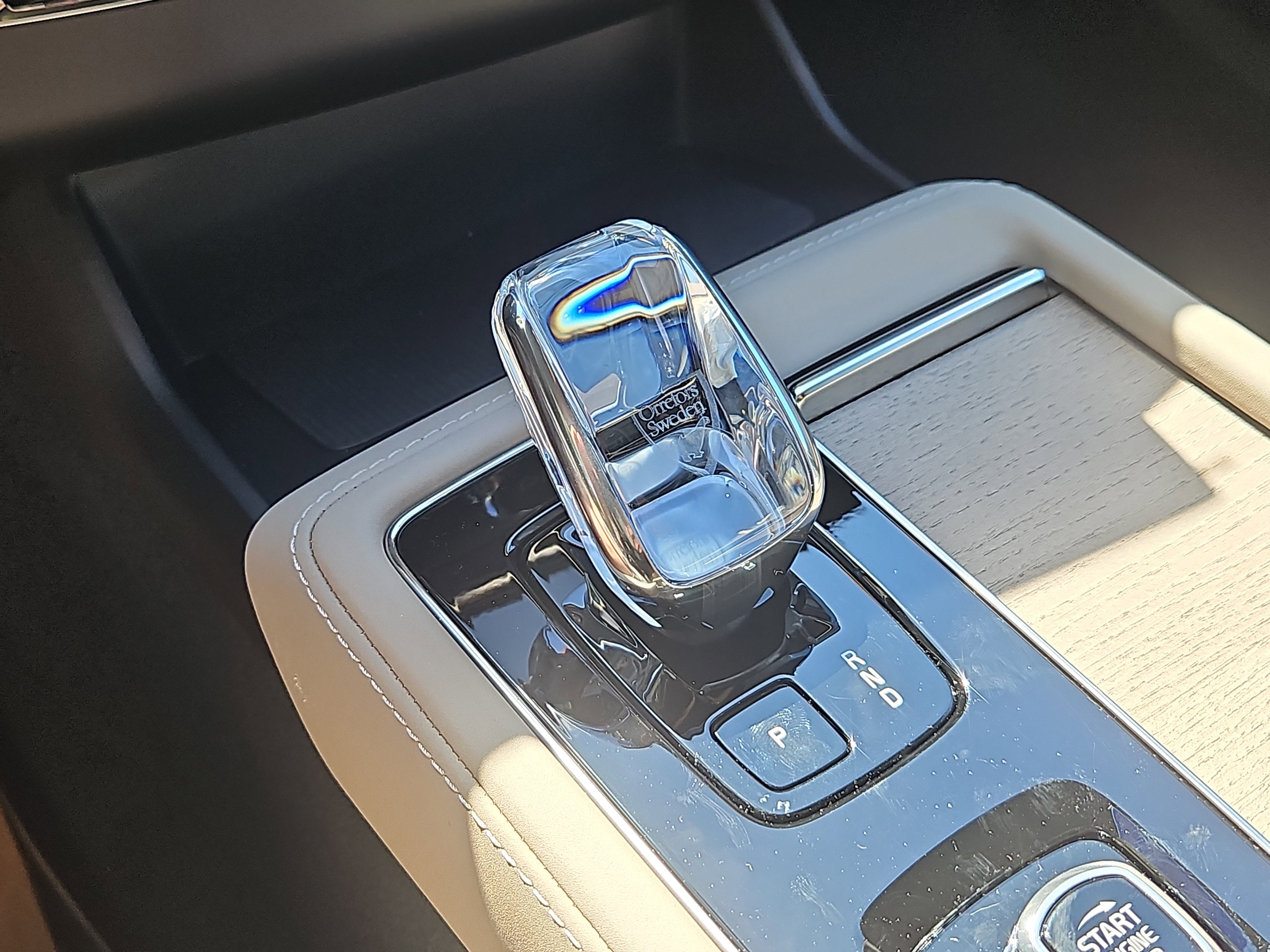 New 2026 Volvo XC90 B6 Plus w/ Protection Package Premier image 18