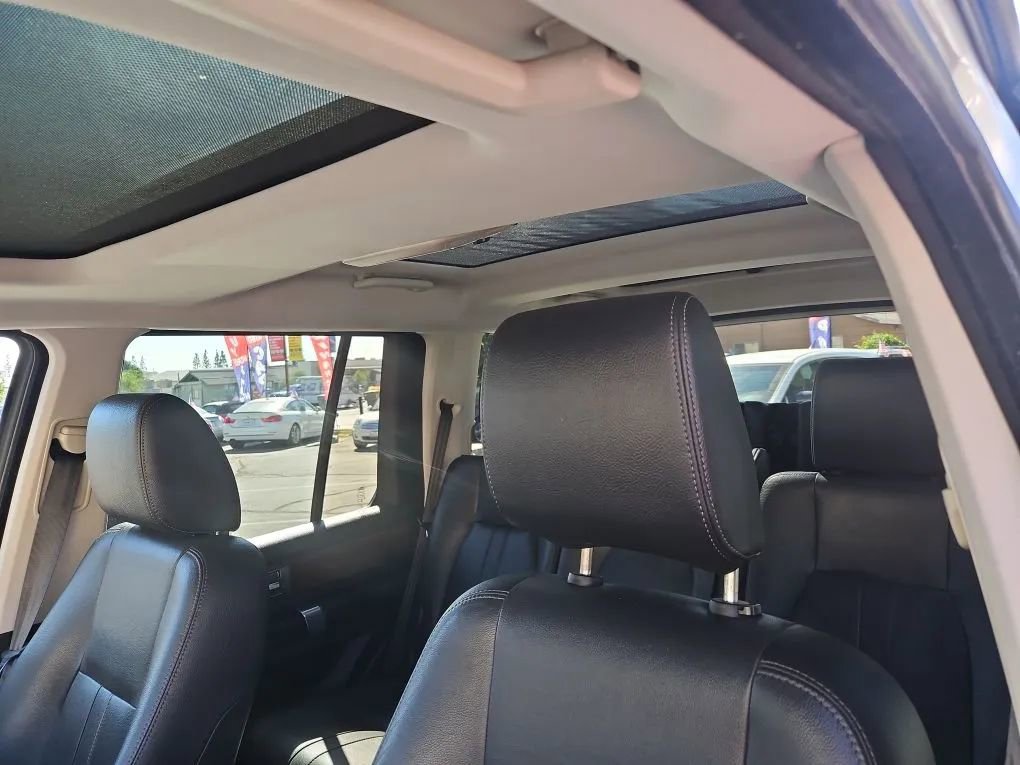 Used 2016 Land Rover LR4 HSE Silver Edition image 37