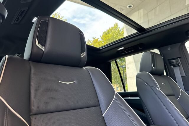 New 2026 Cadillac Escalade Sport w/ Touring Package AWD/4WD image 17