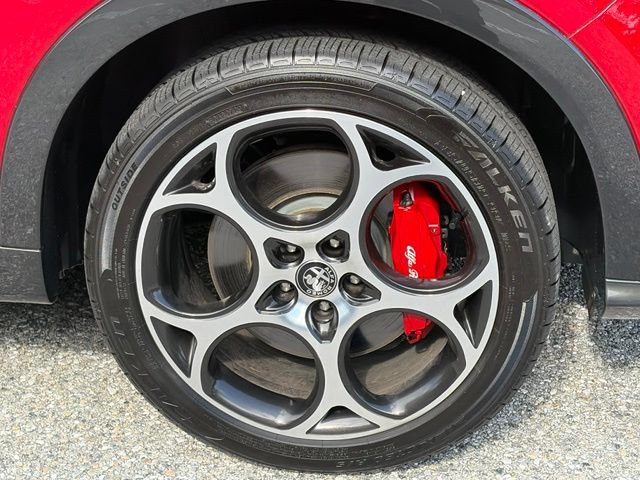 Used 2024 Alfa Romeo Tonale Veloce AWD/4WD image 12