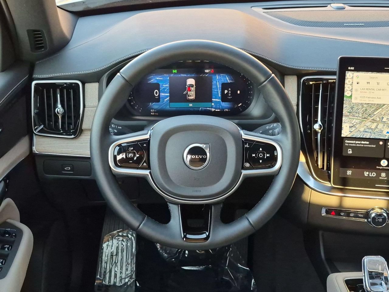 Certified 2026 Volvo XC90 B6 Plus AWD/4WD image 13