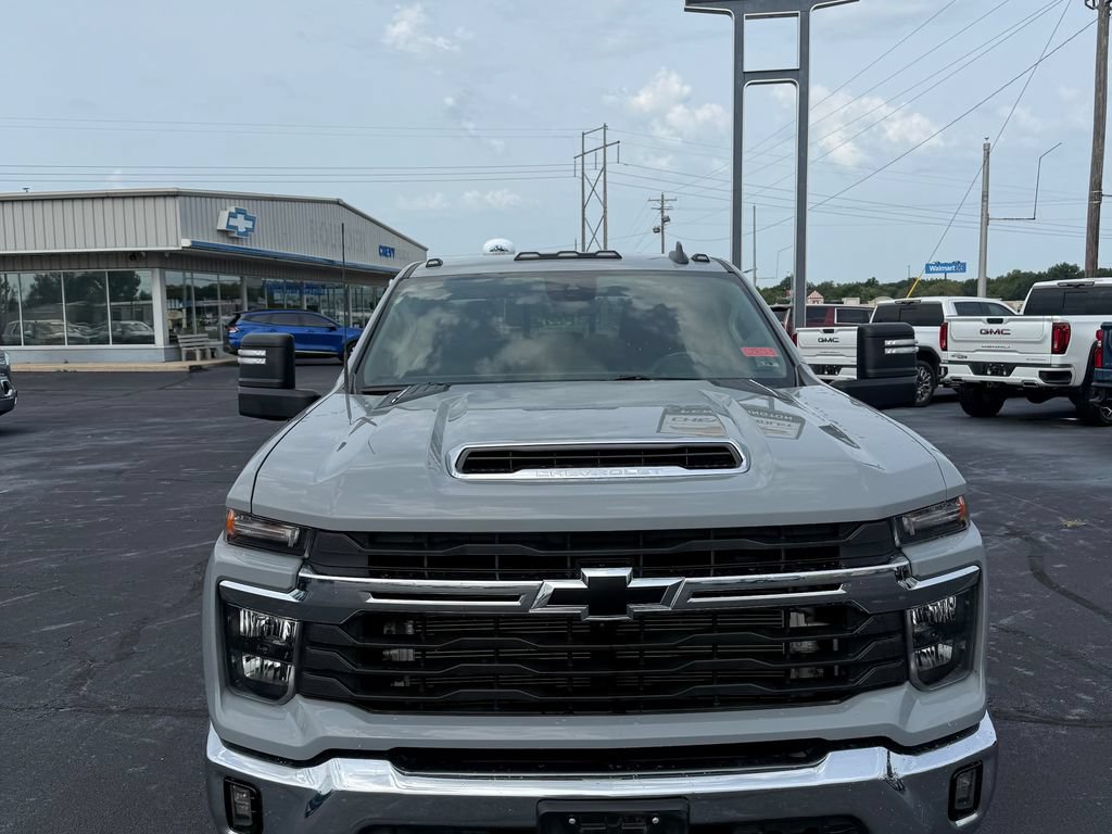 Used 2024 Chevrolet Silverado 3500 LT w/ Safety Package AWD/4WD image 22